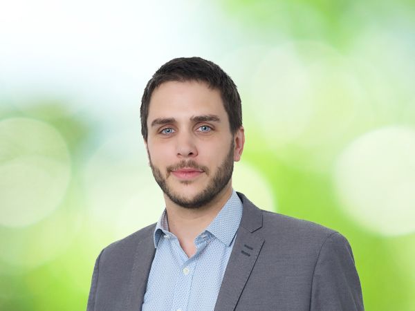 Portrait Jean Pacevicius HG grün